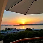 App Obrovac In The Centre - With Amazing Sea View! * Pula