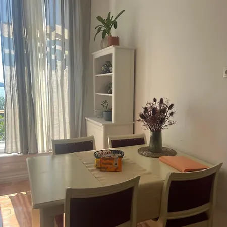 App Obrovac In The Centre - With Amazing Sea View! 公寓