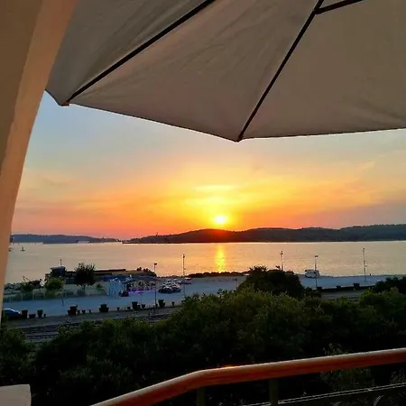 App Obrovac In The Centre - With Amazing Sea View! * Pola