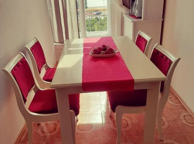 Apartman App Obrovac In The Centre - With Amazing Sea View! Pula