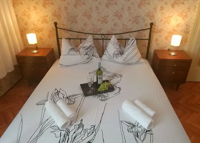 App Obrovac In The Centre - With Amazing Sea View! 公寓